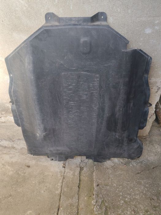 Кора под двигателя Mercedes