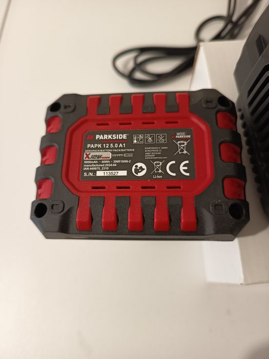 ПРОМОЦИЯ -12 V - 5 Ah Зарядно устройство и батерия Parkside/ Парксайд Performance