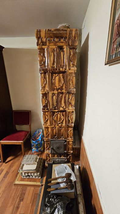 Vand mai multe tipuri de sobe