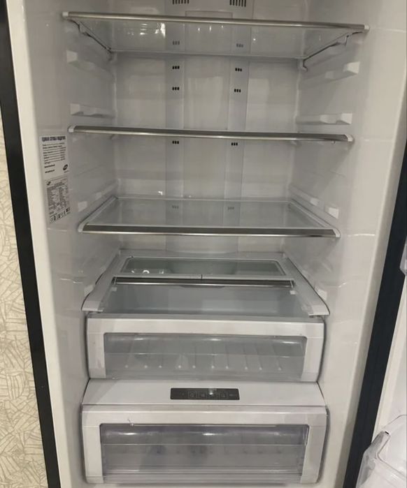 Холодильник Samsung