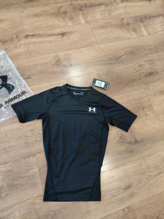 Under armor compresion shirt S