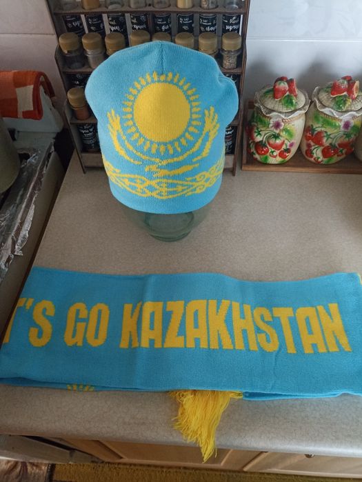 Продам шапки с шарфом