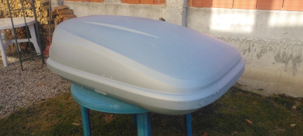 Аутобокс , кутия за багаж за автомобил и джип