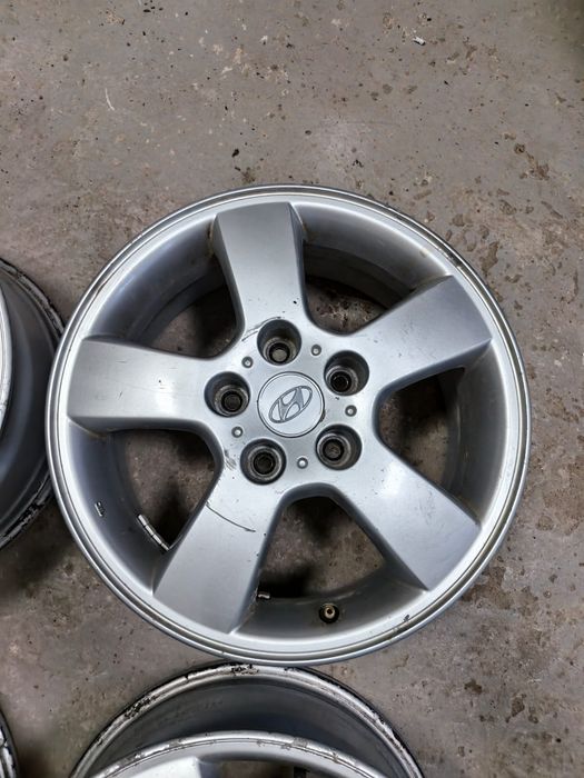 Продам оригинальные диски R16 5/114.3