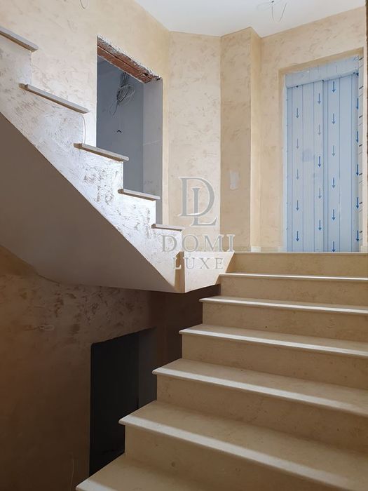 Продава се Тристаен апартамент в Варна, Лятно кино Тракия - 112 кв.м за 2017 €/кв.м - Снимка #7