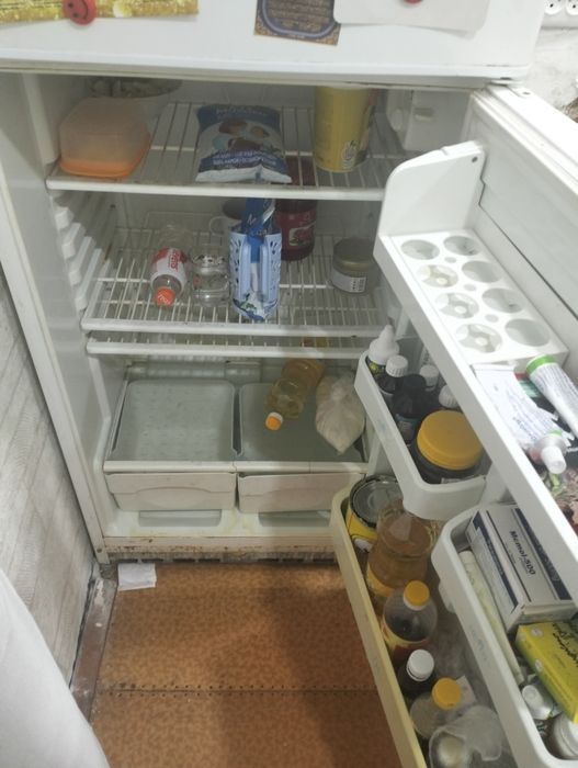 Продам холодильник 20тыс работает