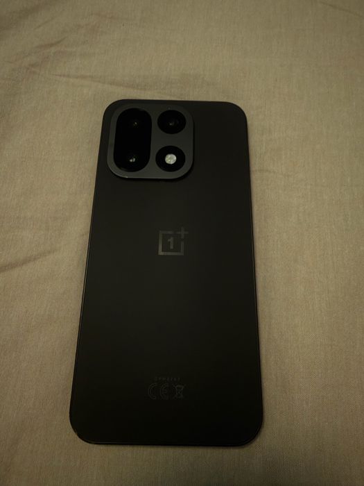 Oneplus 15 , full box !