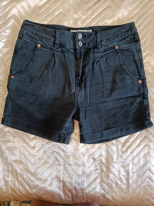 Разпродажба на къси панталони