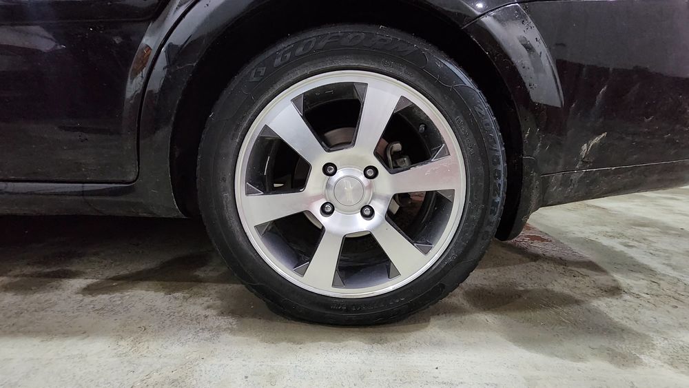 16 Gentra diska argenal zanglamas yaltirab turadi