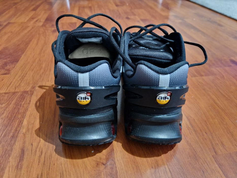 Adidas Nike Air Max DN 8