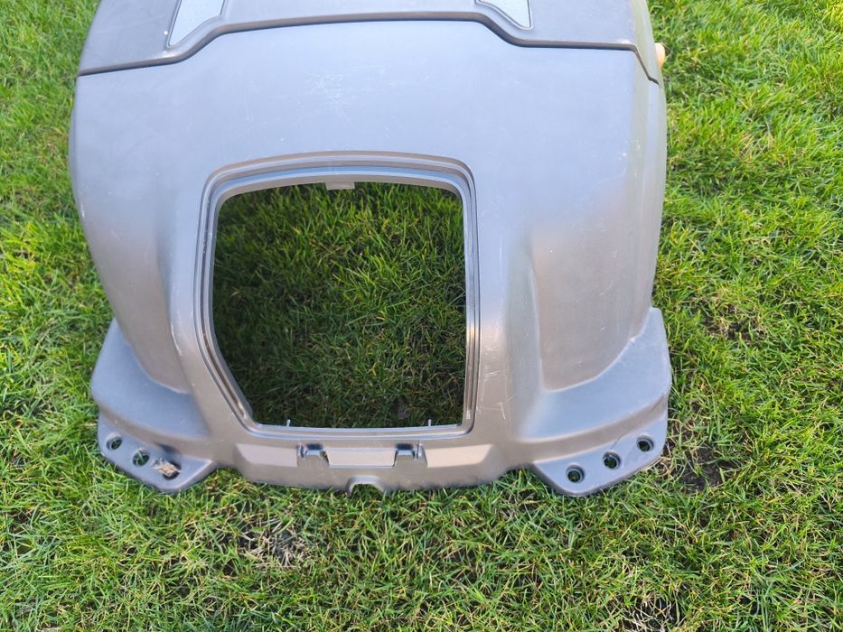 Garaj robot Gardena tuns tăiat iarba gazon