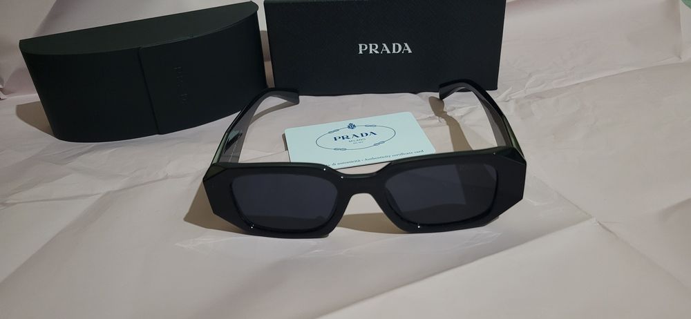 Очки солнцезащитные