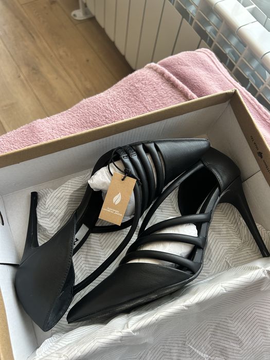 Обувки на ток ZIGN, размер 40