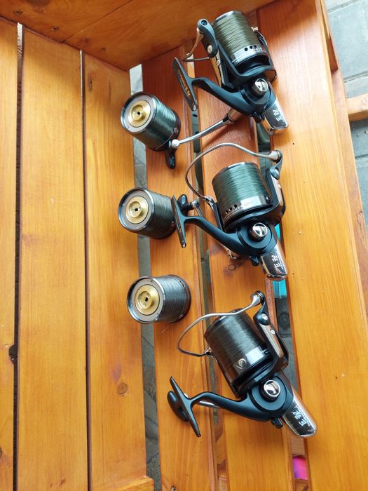 Set 3 mulinete daiwa basia tournament 45 qdx cu tamburi de rezerva