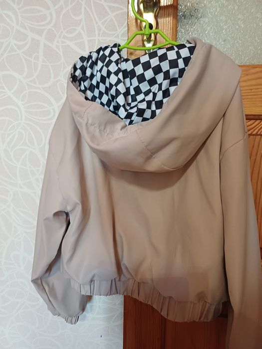 Ветровка размер 38