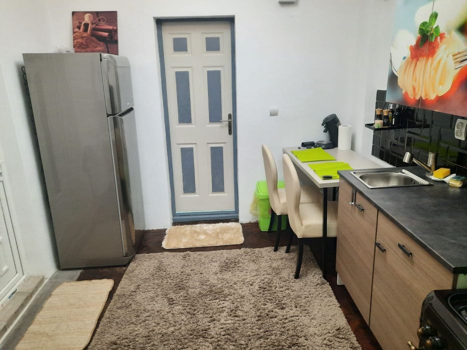 Inchiriez garsoniera cocheta