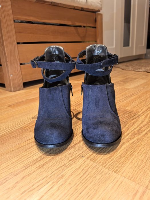 Botine piele întoarsă