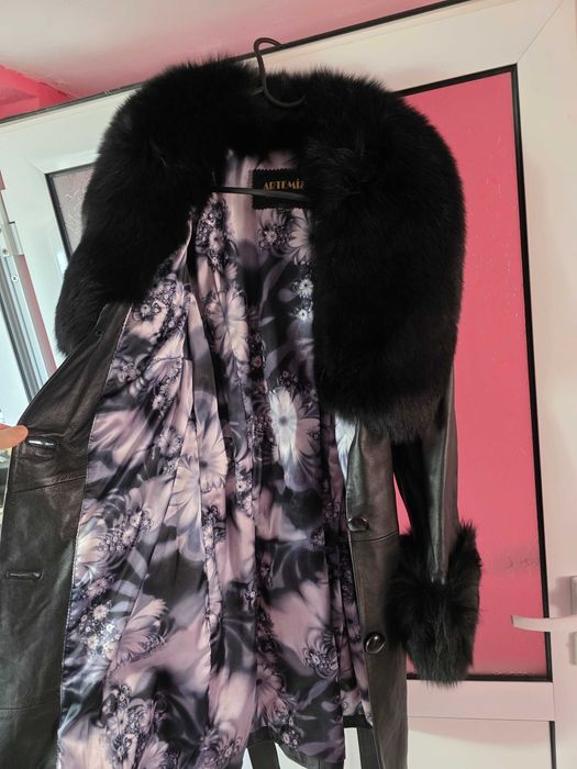 Кожено яке от естествена кожа!носено е точно два пъти.