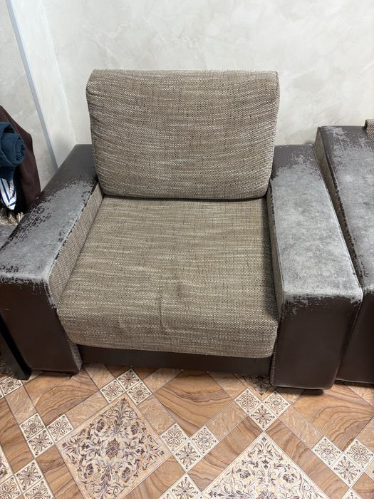 Продам диван с раскладным креслом