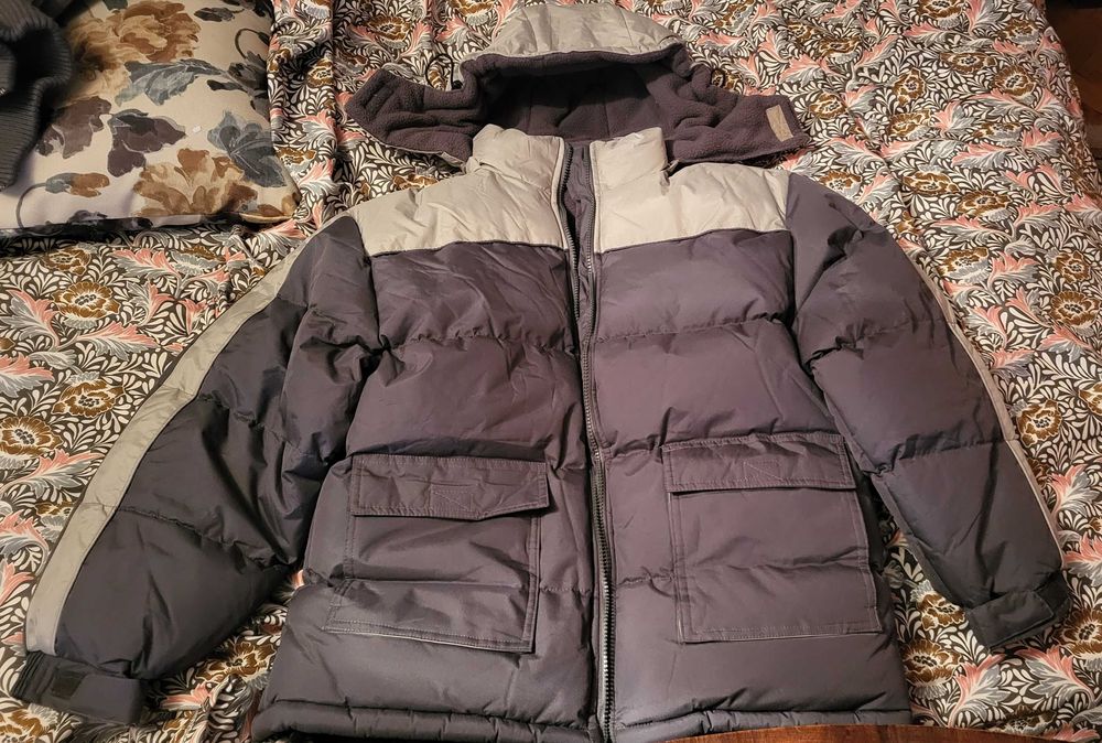 Vand geaca de iarna pt copii 10 - 14 ani