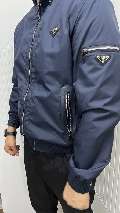 Продам новую куртку