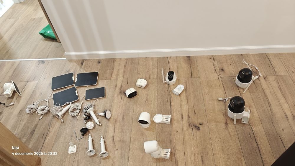 Camera supraveghere Reolink argus 4k cu panou solar