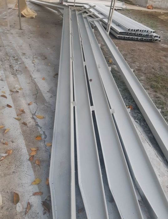 Vând 4ferme metalice la 8m din ipe140