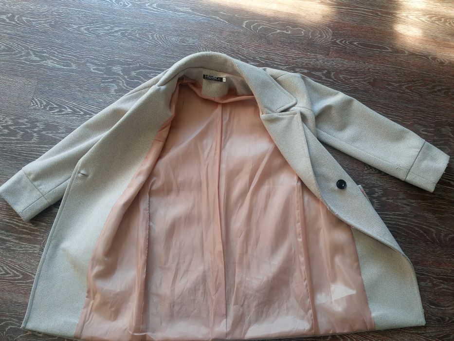Пальто, размер s подходит 42-44