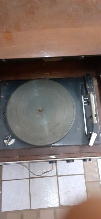 Ретро грамофон рига