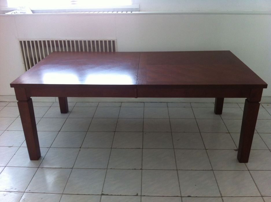 Cтол гостиный новый, цвет коричневый, Малайзия, удлиняется