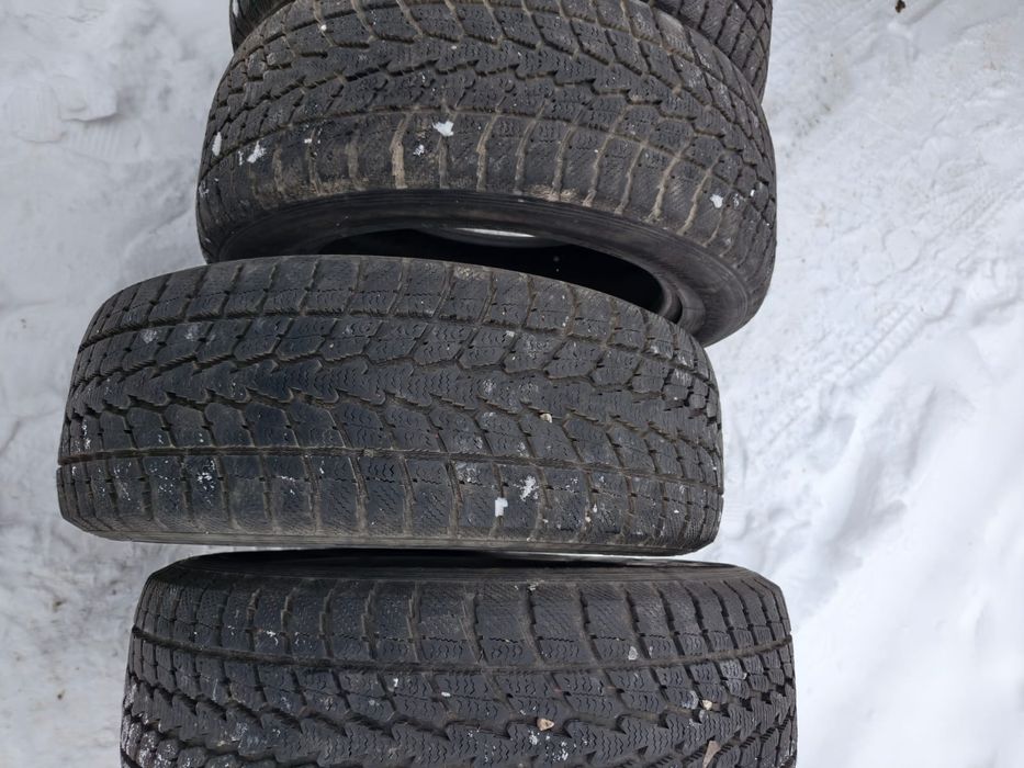Продам зимние шины 225/60/17