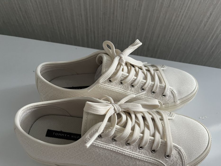 Новые кеды Tommy Hilfiger