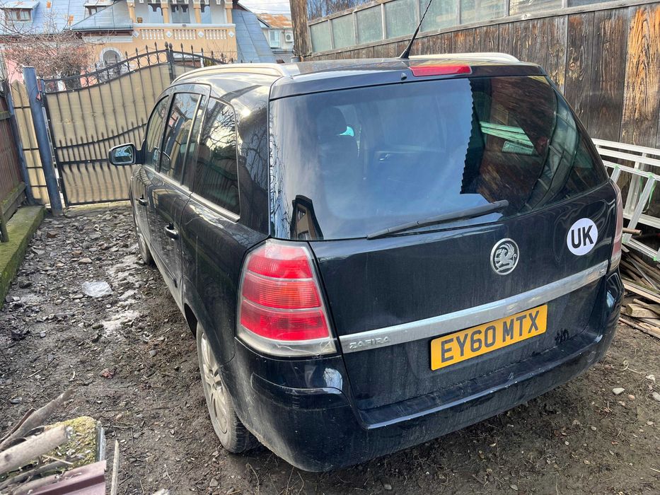 Opel Zafira provenienta UK