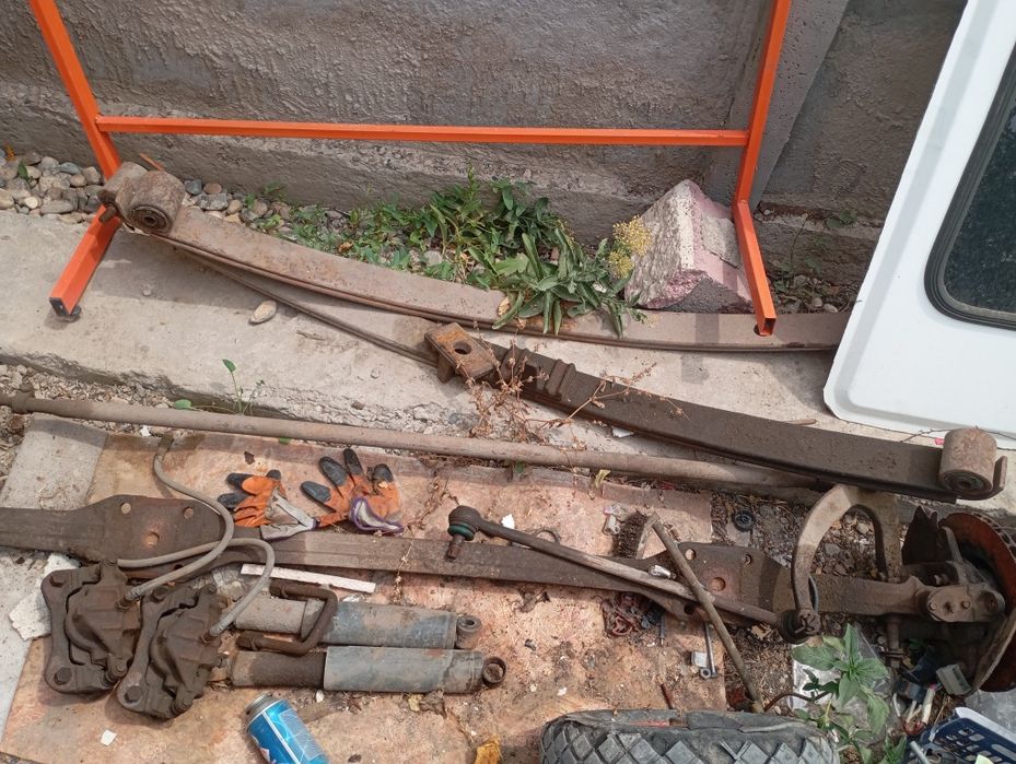 Продам переднюю балку газель