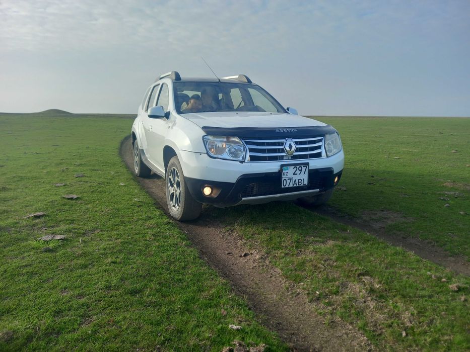 Рено Дастер в хорошем состояний.