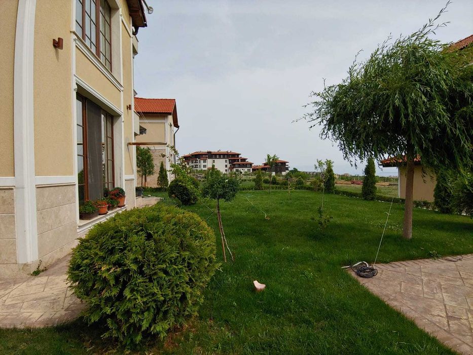 Продава се Къща в с. Кошарица, Област Бургас - 208 кв.м за 1419 €/кв.м - Снимка #18