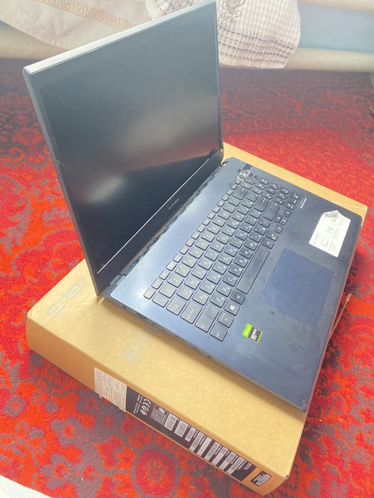 Ноутбук ASUS VivoBook 571 L