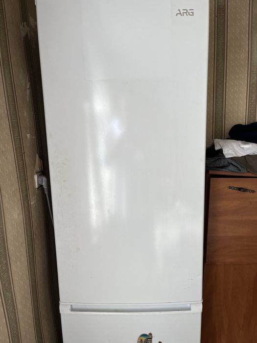 Продам холодильник