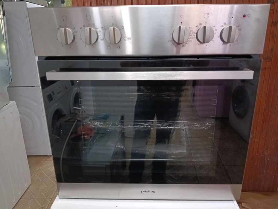 Чисто нова печка за вграждане Privileg 2 години гаранция!