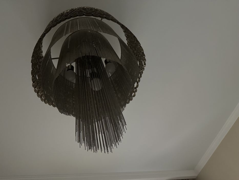 Продам шикарную люстру crystal lux