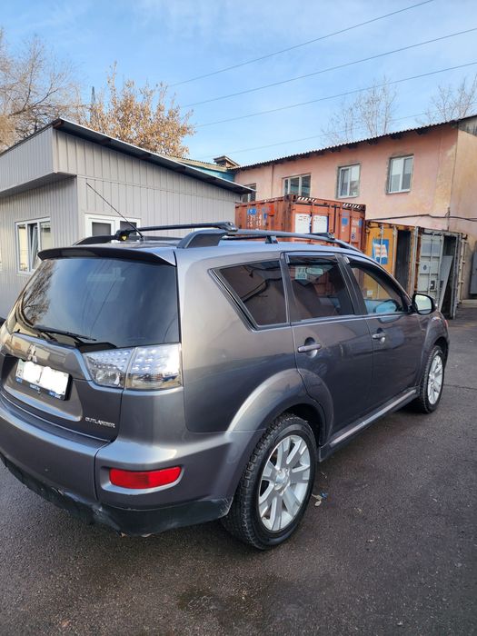Продам митсубиси аутлендер XL