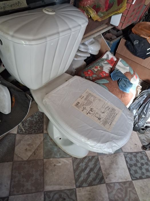 Унитаз керамическии