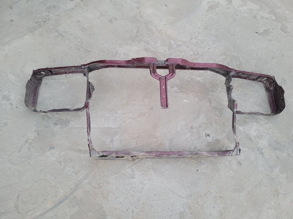 Мерседес 210 телевизор