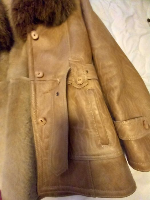 Haina de piele cu blana de vulpe naturala