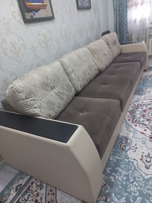 Продам диван в очень хорошим состоянии