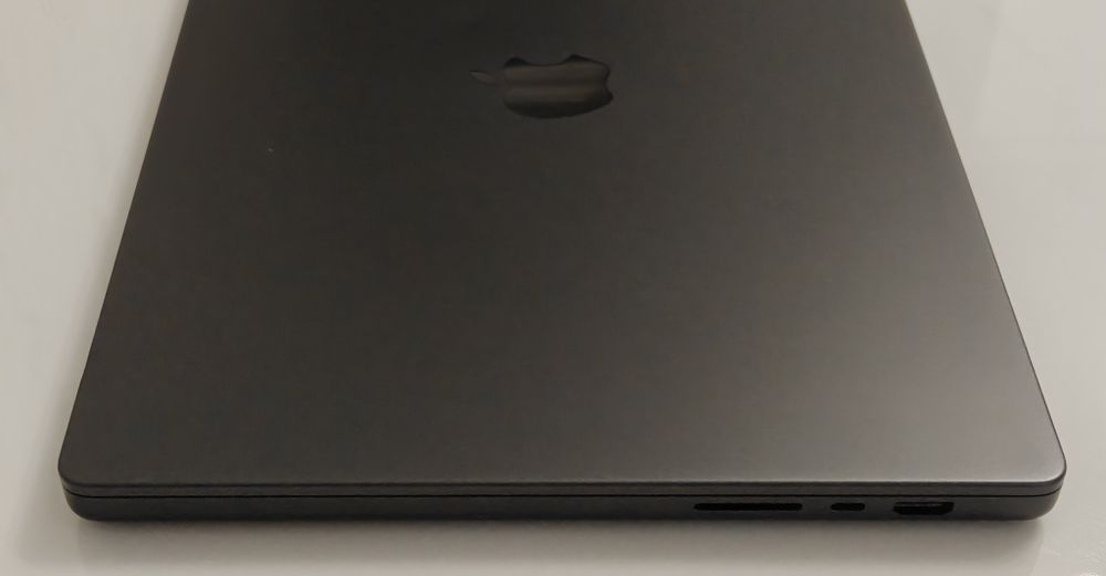 MacBook Pro 16 M5PRO 48/1TB 24 цикла