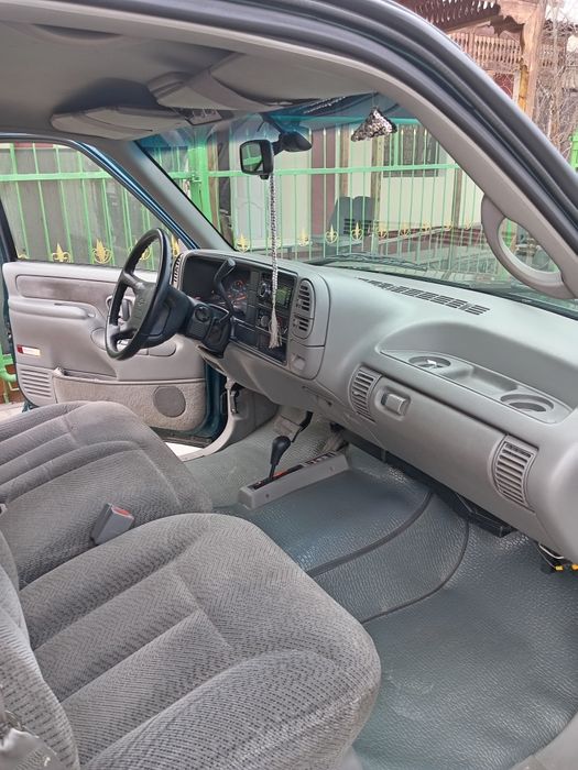 CHEVROLET SUBURBAN холати идеал галишип барилади