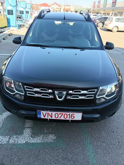 Vând Dacia Duster 1,5 dci