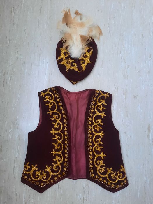 Продам костюм на девочку