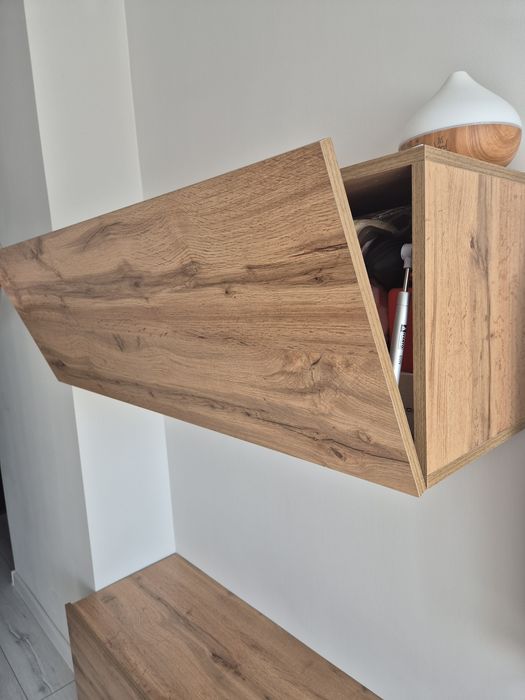 Секция от три частни